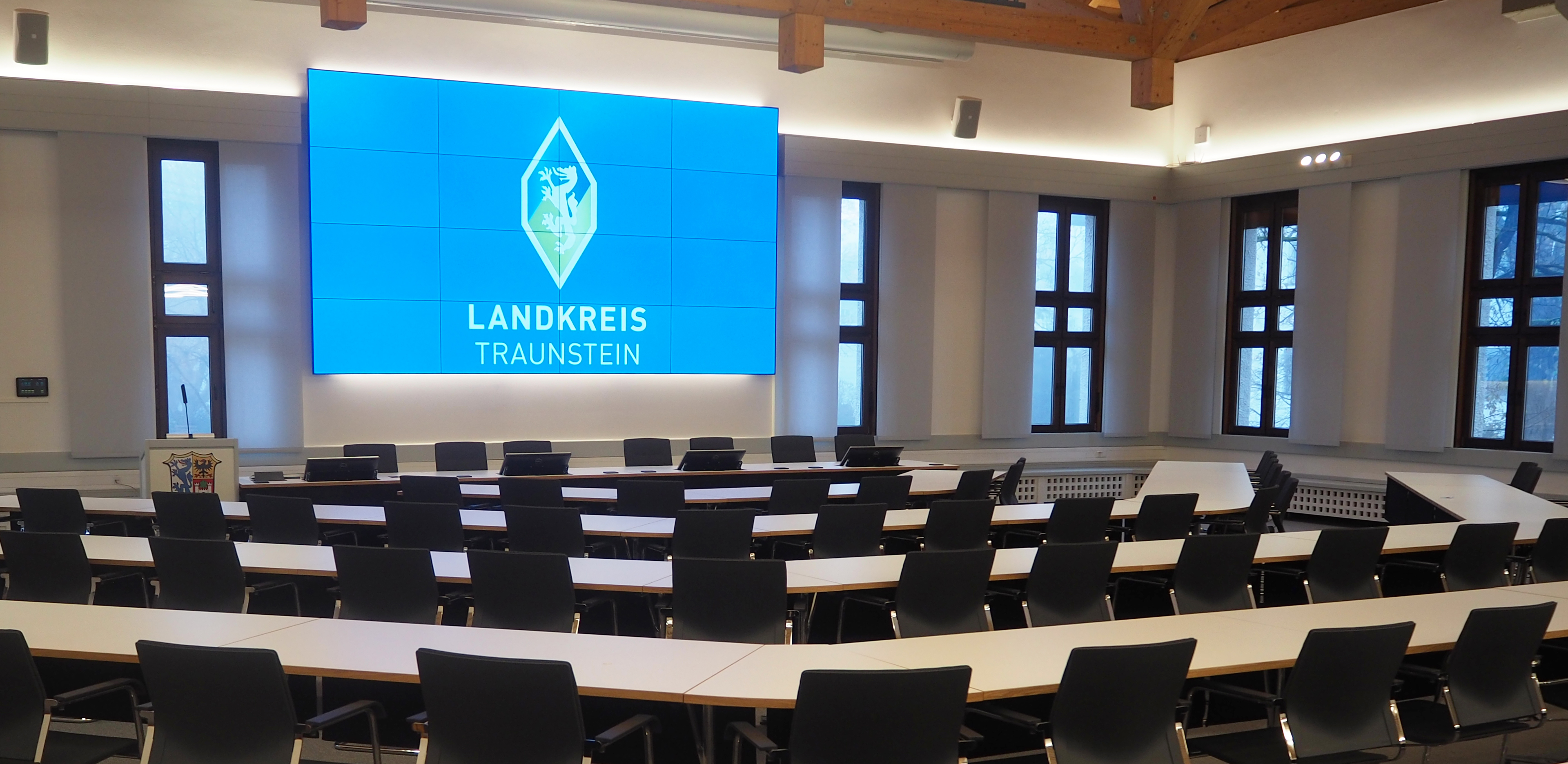 Großer Sitzungssaal im Landratsamt Traunstein
