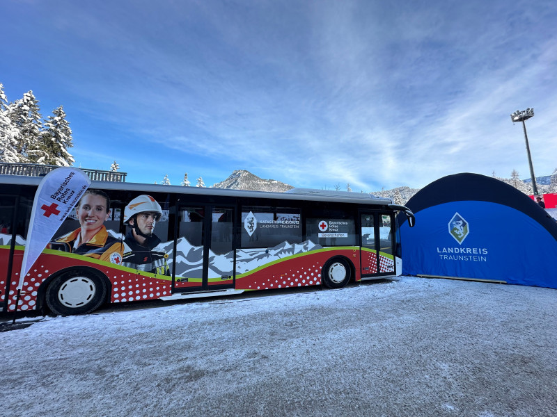 Der multifunktionale Einsatzbusses hat heute beim Biathlon-Weltcup in Ruhpolding seinen ersten Einsatz. ©Landratsamt Traunstein