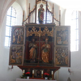 Sondermoning, Kirche St. Nikolaus und Johannes der Täufer: Ältester gotischer Flügelaltar im Chiemgau, datiert auf 1488 ©Landratsamt Traunstein