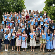 Die jahrgangsbesten Realschüler aus dem Landkreis Traunstein mit einer Abschlussnote von 1,5 oder besser.