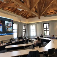 ©Landratsamt Traunstein: Heutige Lagebesprechung der Führungsgruppe Katastrophenschutz im Landratsamt. Im Mittelpunkt der Anstrengungen steht die Beschaffung von Schutzmaterial, vor allem für Krankenhäuser, Arztpraxen sowie Alten- und Pflegeheime. 