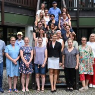 Die Teilnehmer des Kurses „Startchance kita.digital mit Christian Schwind (Landratsamt Traunstein), Andrea Demmelmair (Landratsamt Berchtesgadener Land) und den kita.digital.coaches Claudia Wölfle und Danilo Dietsch © Landratsamt Berchtesgadener Land